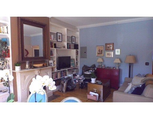 Building Photo - 536 Massachusetts Ave