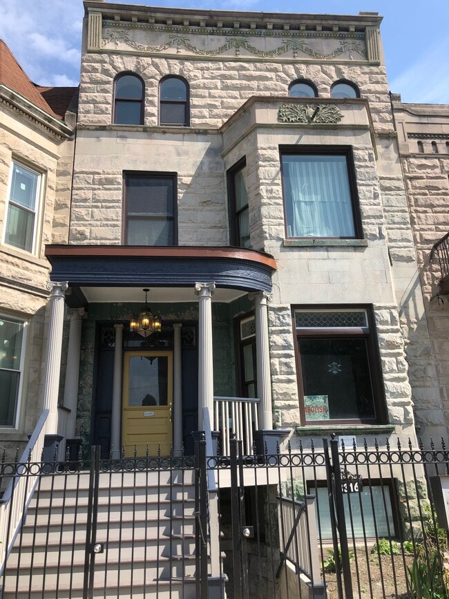 Building Photo - 3316 W Warren Blvd