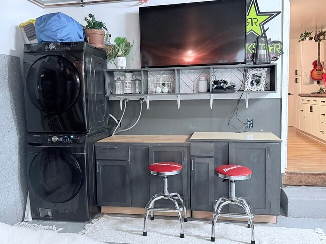 Foto del edificio - 3136 Hoen Ave