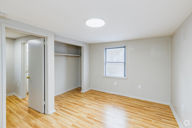 2BR,1BA-715SF - Mon View Heights