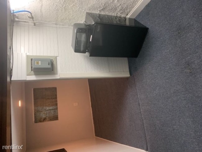 Building Photo - 1 br, 1 bath Apartment - 369 Rutgers Ave