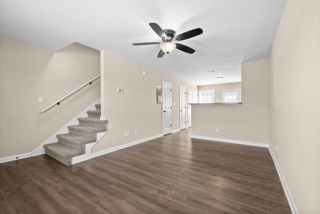 Building Photo - 624 Appleton Dr