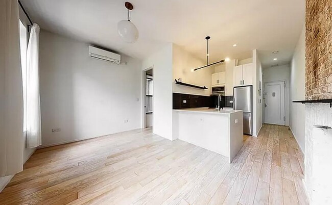 Building Photo - 1 bedroom in New York NY 10025