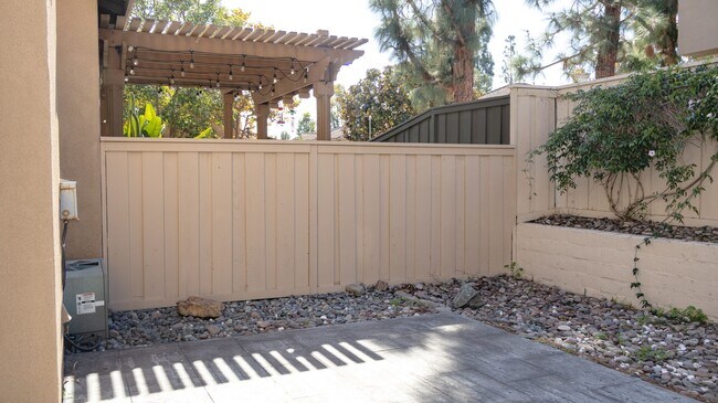 Foto del edificio - Gorgeous 3 bedrooms 2.5 baths townhome in ...