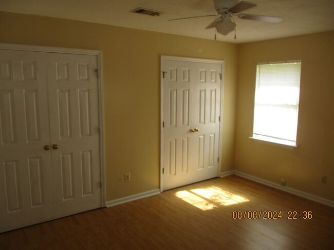 Building Photo - 117 Augusta Ct