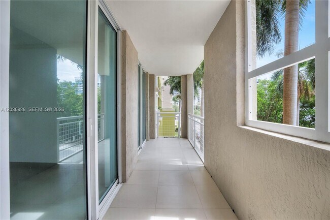 Foto del edificio - 2000 N Bayshore Dr