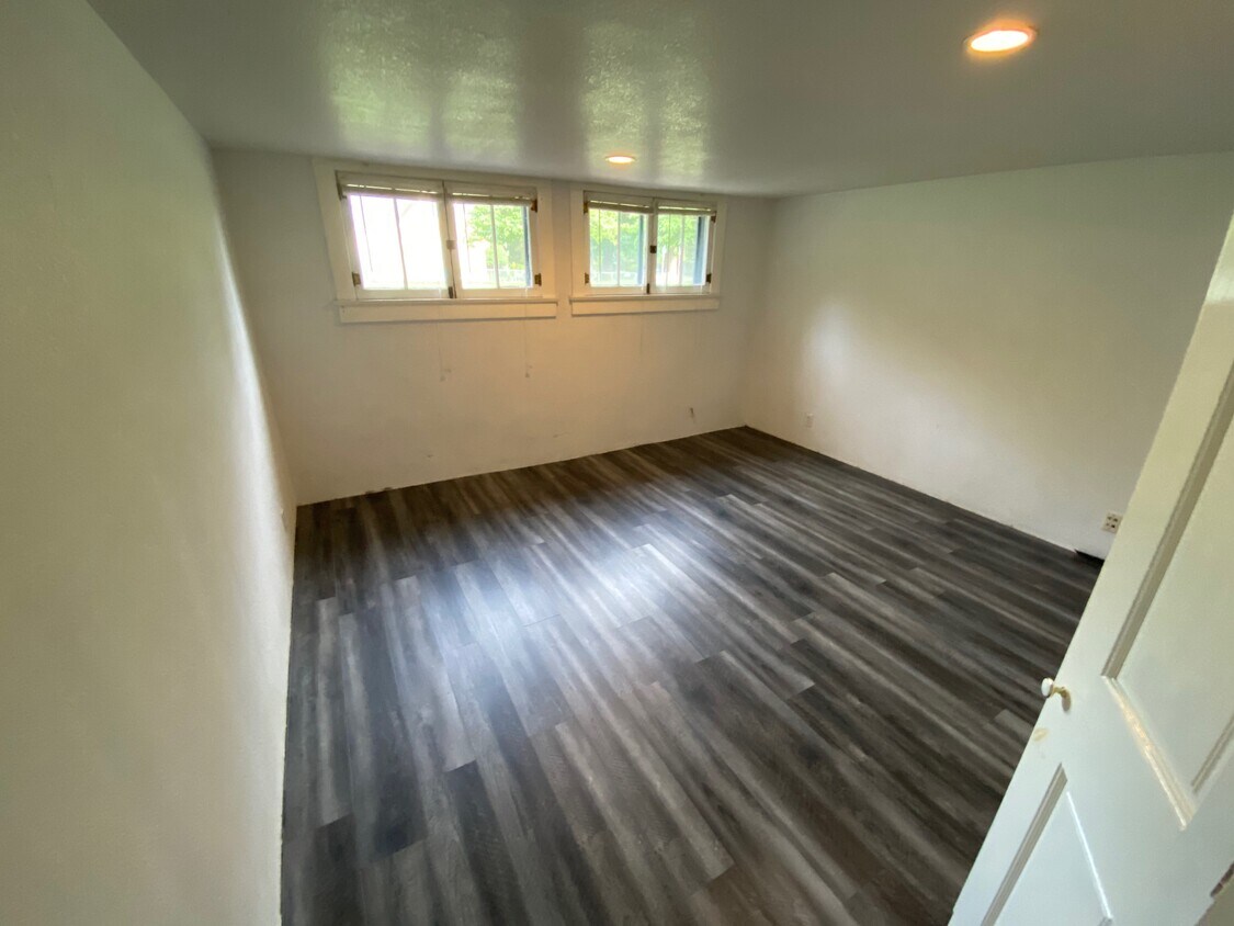 Dormitorio - 404 NW A St