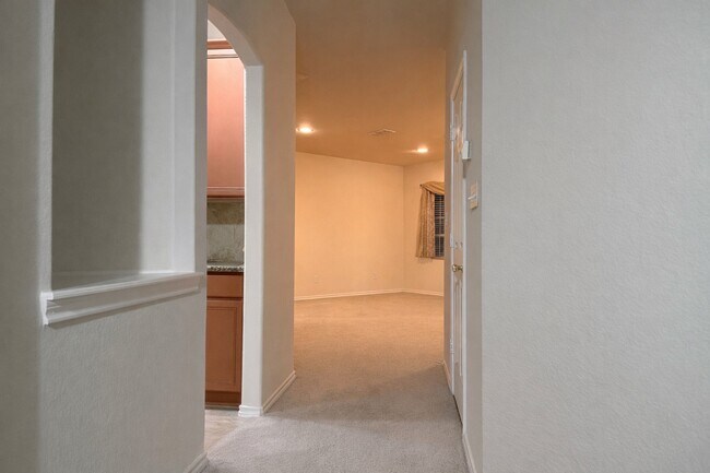 Foto del edificio - 169 Red Hawk Rdg