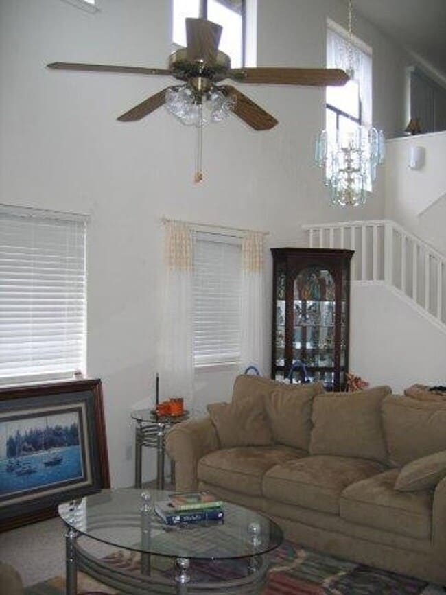 Building Photo - Wonderful 3 BD / 2.5 BA Home in Waipahu!!!