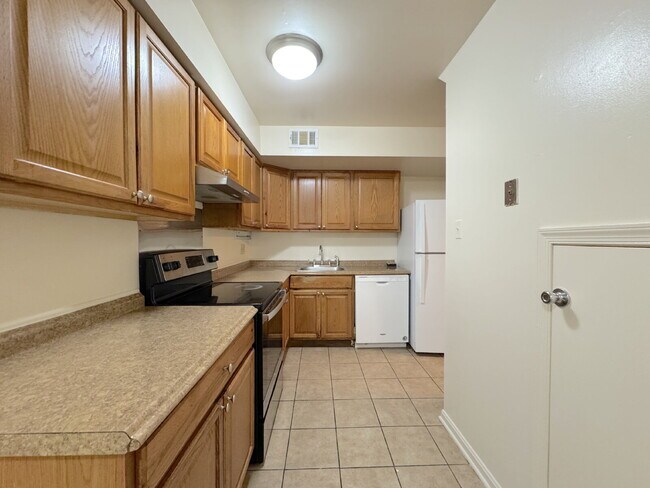 Foto del edificio - Charming Townhome in Prime Annandale Location