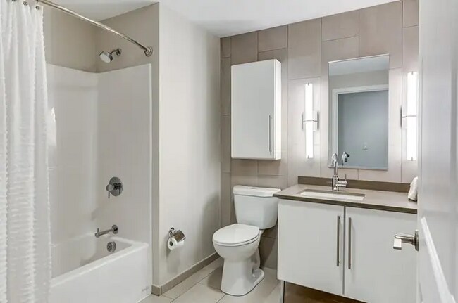 Foto del edificio - 75 Cowles Ln