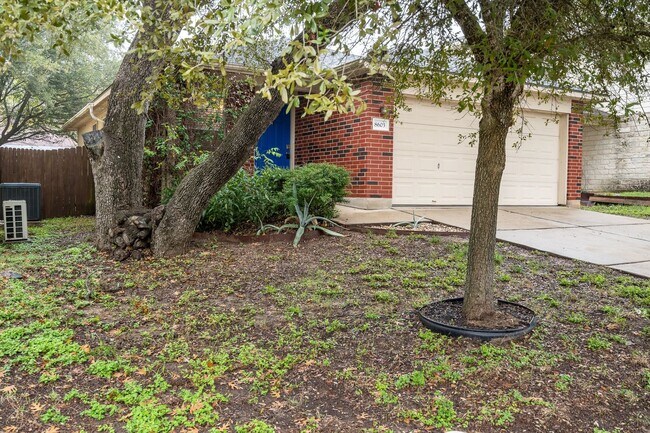 Foto del edificio - 8603 Davis Oaks Trail