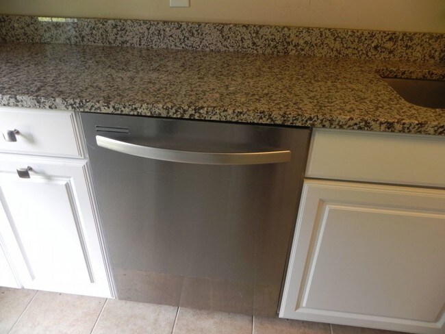 Foto del edificio - 15514 Guinn Ln