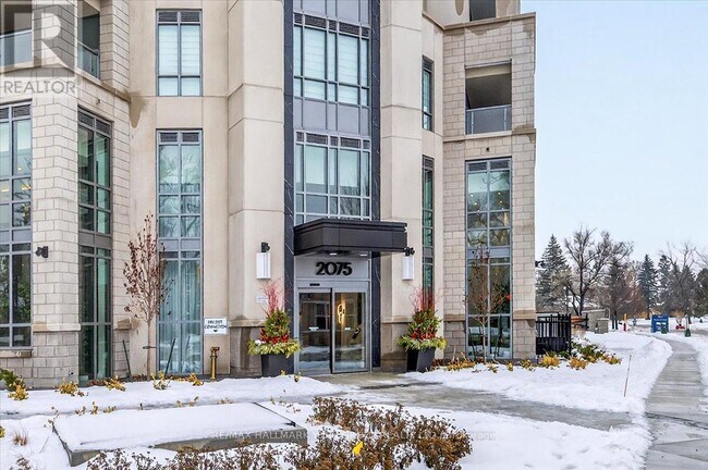 Building Photo - 2075 King Rd