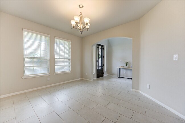 Foto del edificio - 7735 Wright Wood Dr