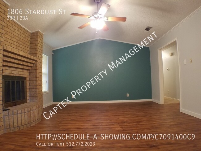 Building Photo - 1806 Stardust St