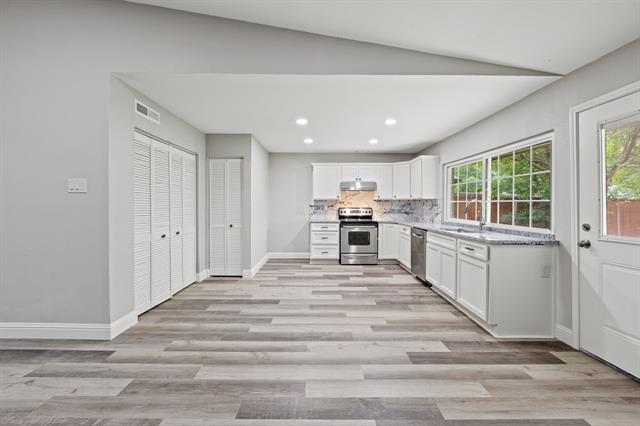 Foto del edificio - 3939 Branch Hollow Dr