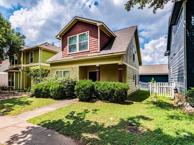 Building Photo - Beautiful 2 BR / 2.5 BA Home for Rent in K...