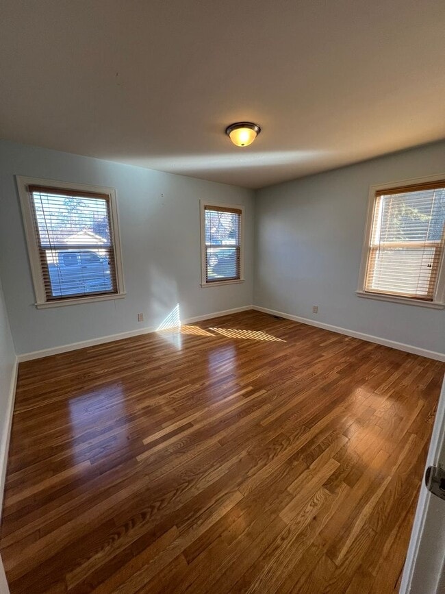 Building Photo - 2 Bedroom, 1 Bathroom Home - Close to Oregon Tech & Sky Lakes!