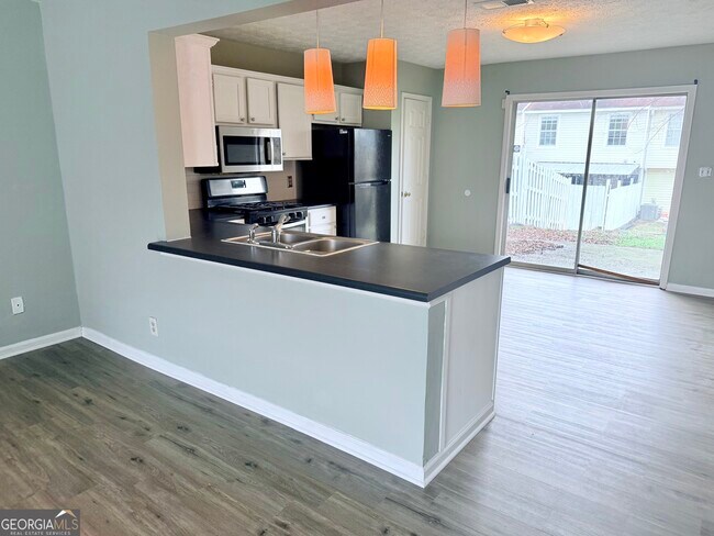 Foto del edificio - 420 Bainbridge Dr