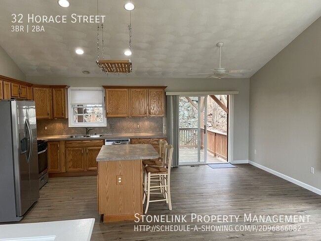 Building Photo - 32 Horace Street