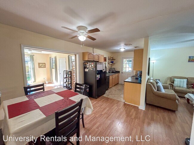 Building Photo - 4 br, 2 bath House - 610 NW 34th Dr