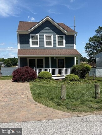Building Photo - 1330 Washington Dr