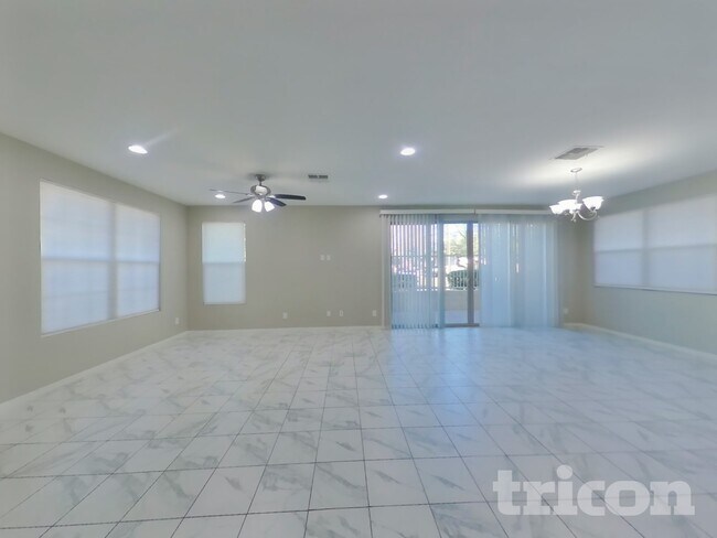 Foto del edificio - 3360 W Hayduk Rd