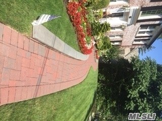 Foto del edificio - 240-24 Alameda Ave