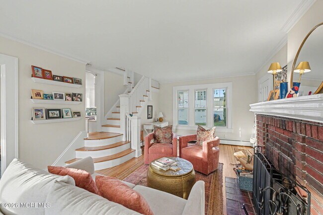 Foto del edificio - 404 Monmouth Ave