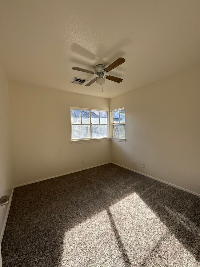 Foto del edificio - 87-2225-2225 Pakeke St