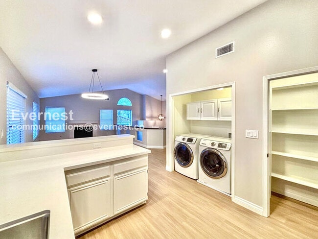 Foto del edificio - 9 Vía Espiritu