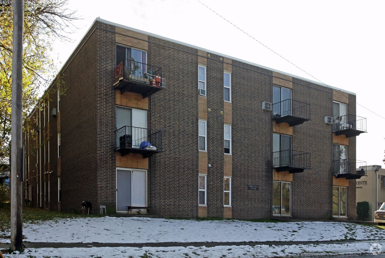 Building Photo - 20008 Clare Ave