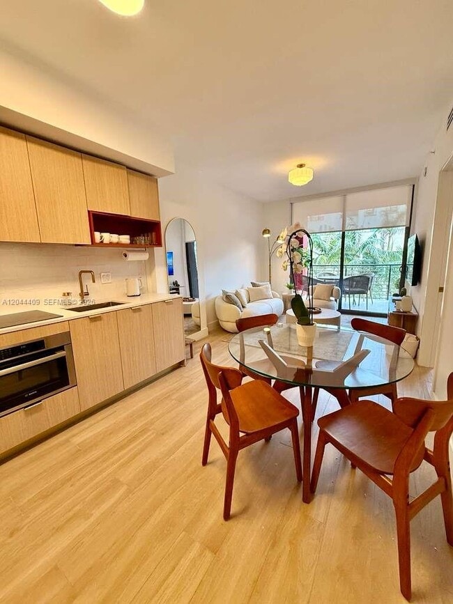 Foto del edificio - 90 NE 32nd St