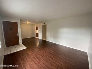 Building Photo - 469 Crabapple Ct