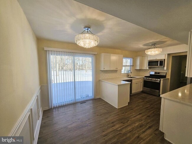 Building Photo - 199 Berger St