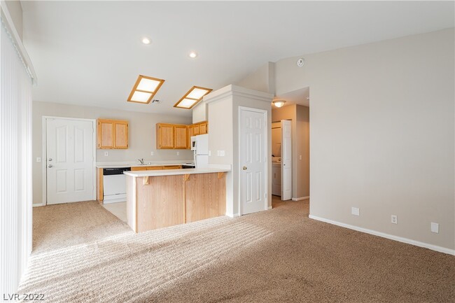 Building Photo - 1856 Bighorn St