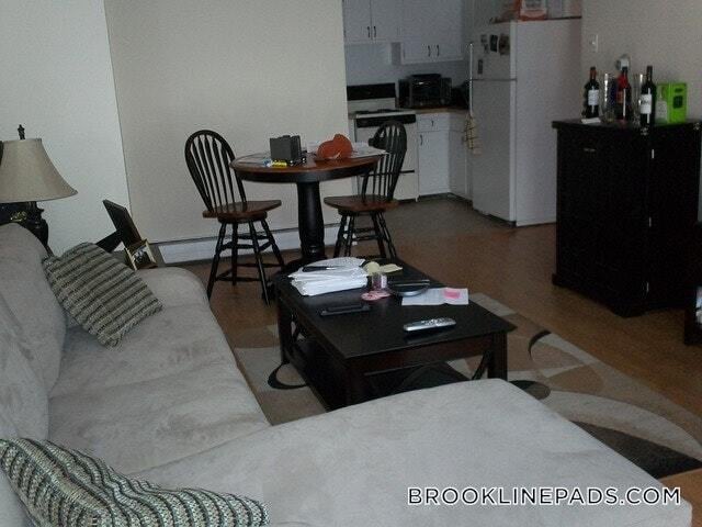 Building Photo - 110 Babcock St