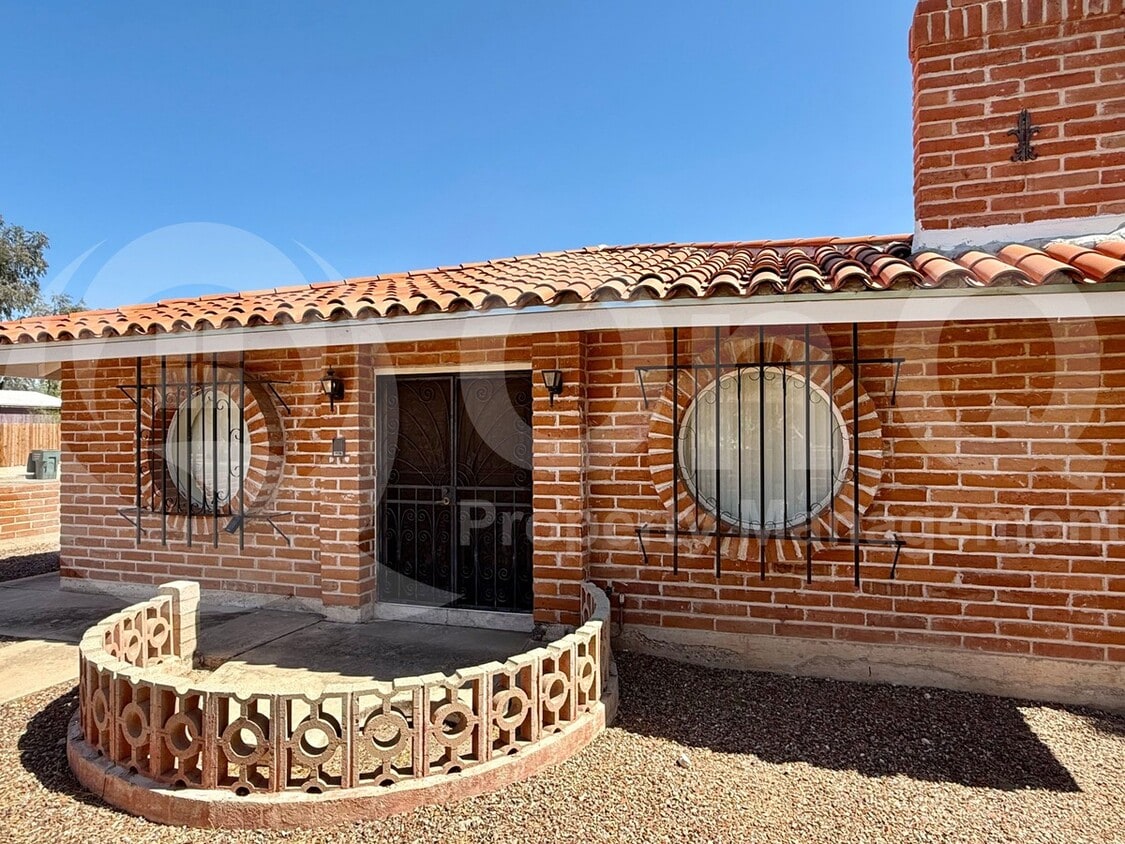 Foto principal - 1590 E Hampton St