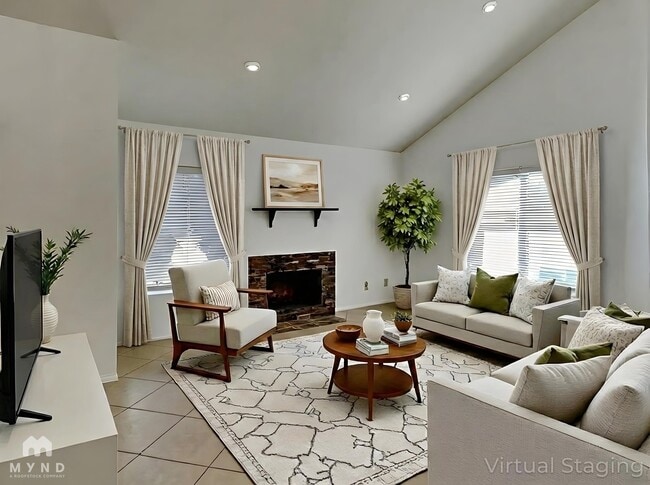 Building Photo - 10037 E Stella Rd