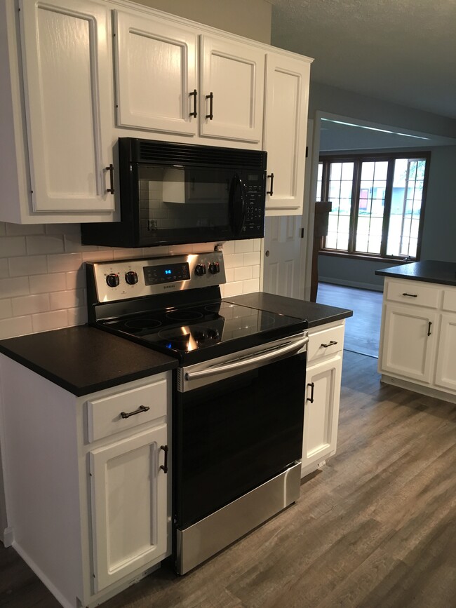 New appliances - 32 Rogers Rd