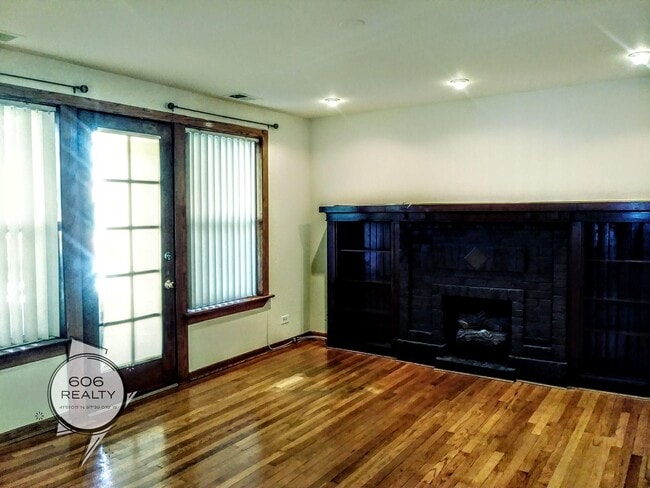 Building Photo - 2722 N Kimball Ave