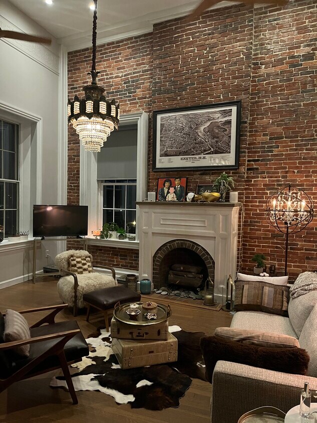 Living Room - 163 Water St
