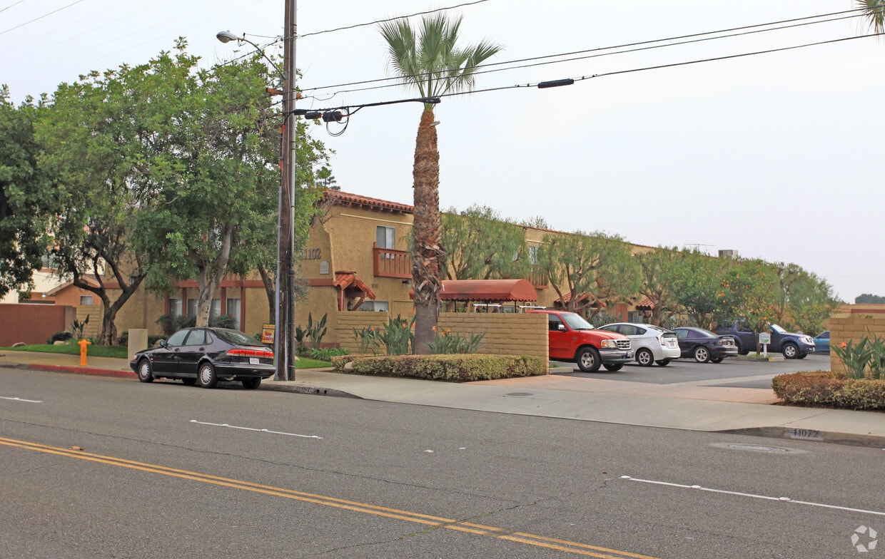 Building Photo - Fort Sonoma Apartments