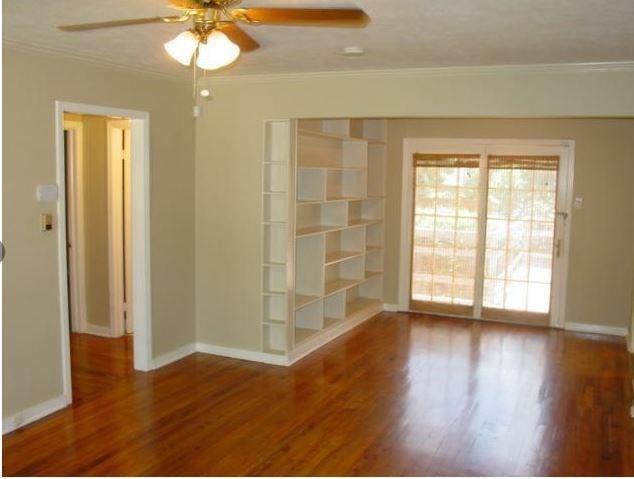Foto del edificio - 8519 Ridgelea St