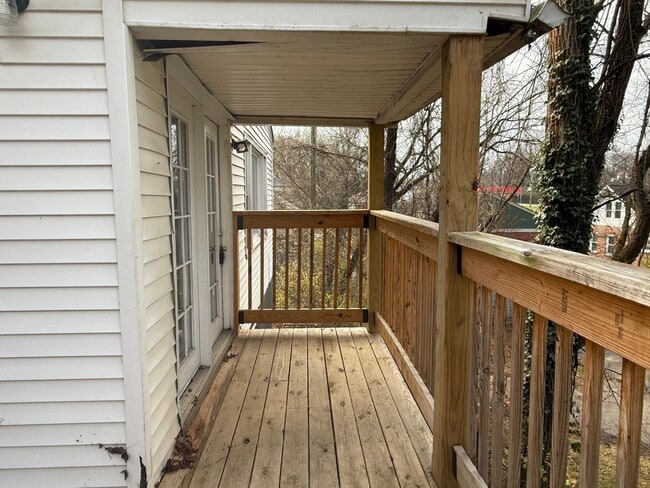 Building Photo - 221 Taylor St