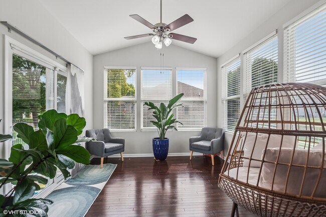 Foto del edificio - 14117 Meadow Ln