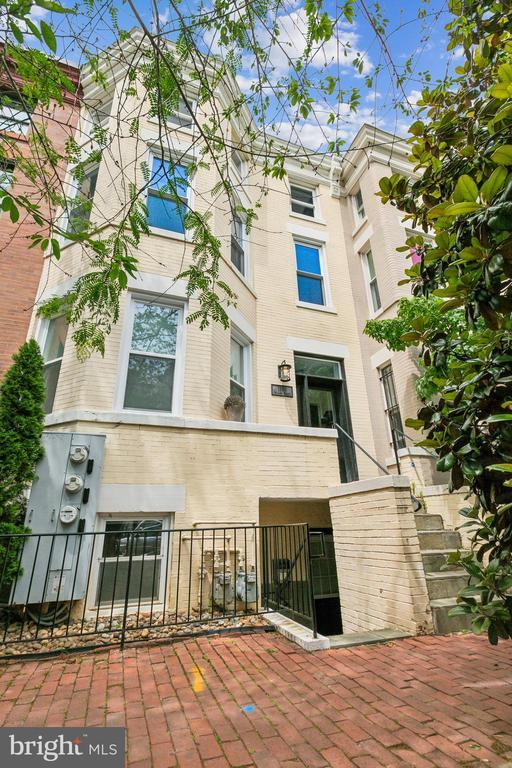 Building Photo - 1757 Willard St NW