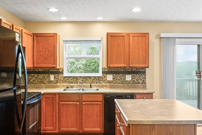 Foto del edificio - 2748 Pebble Creek Way