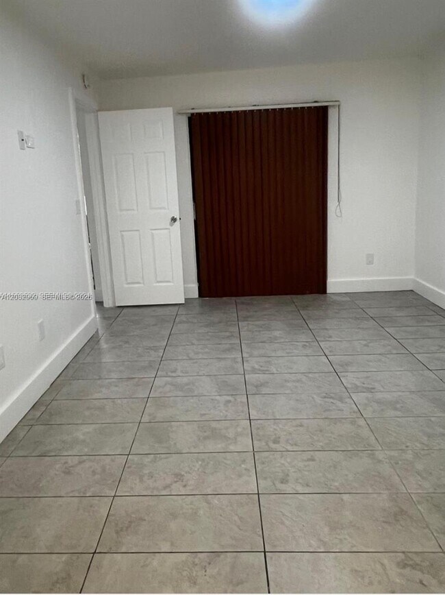 Foto del edificio - 1200 N Liberty Ave